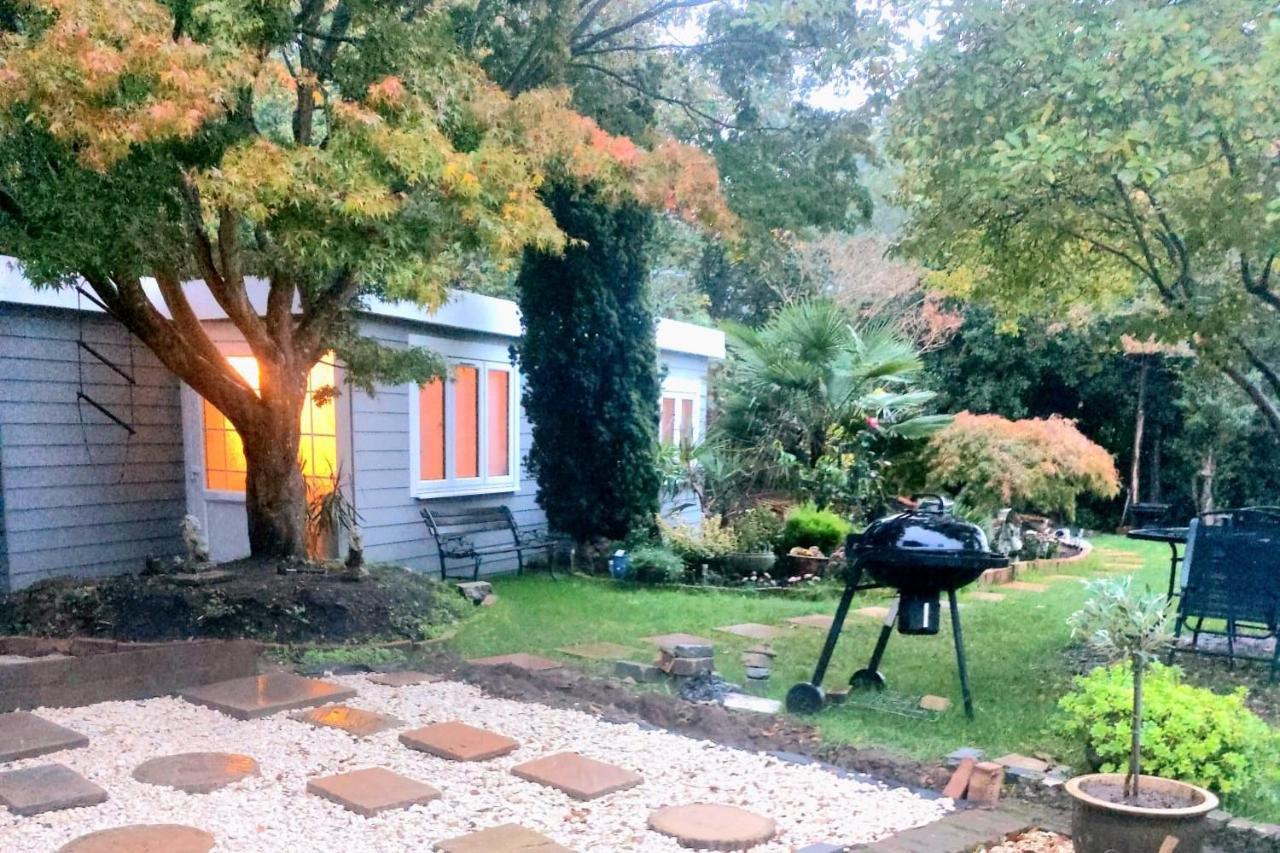 1 Bed Cottage-Museum View-Garden-Free Parking Weybridge Exteriör bild